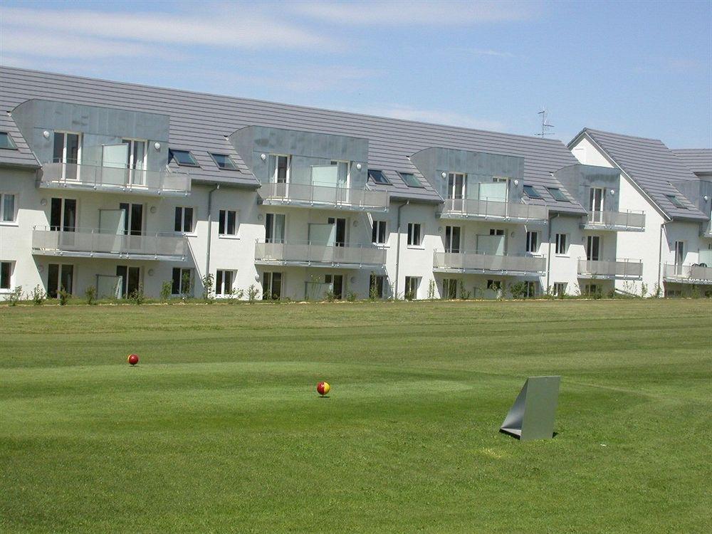 Residence Le Royal Golf & Horse Mooslargue Exterior photo